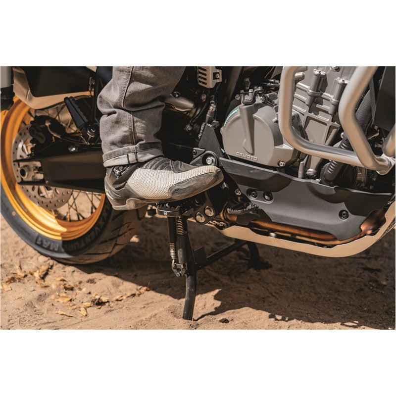 Förstorad fotpinne HÖGER CFMOTO 800 MT - ÖREBRO MC SERVICE
