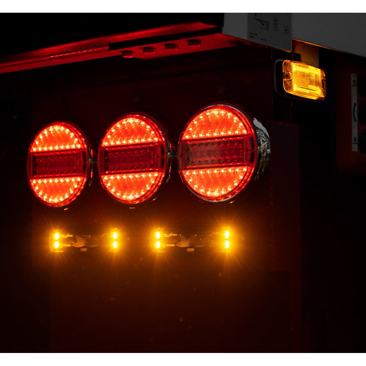 LEDSON Helix backljus med blixtljus 32W - ÖREBRO MC SERVICE