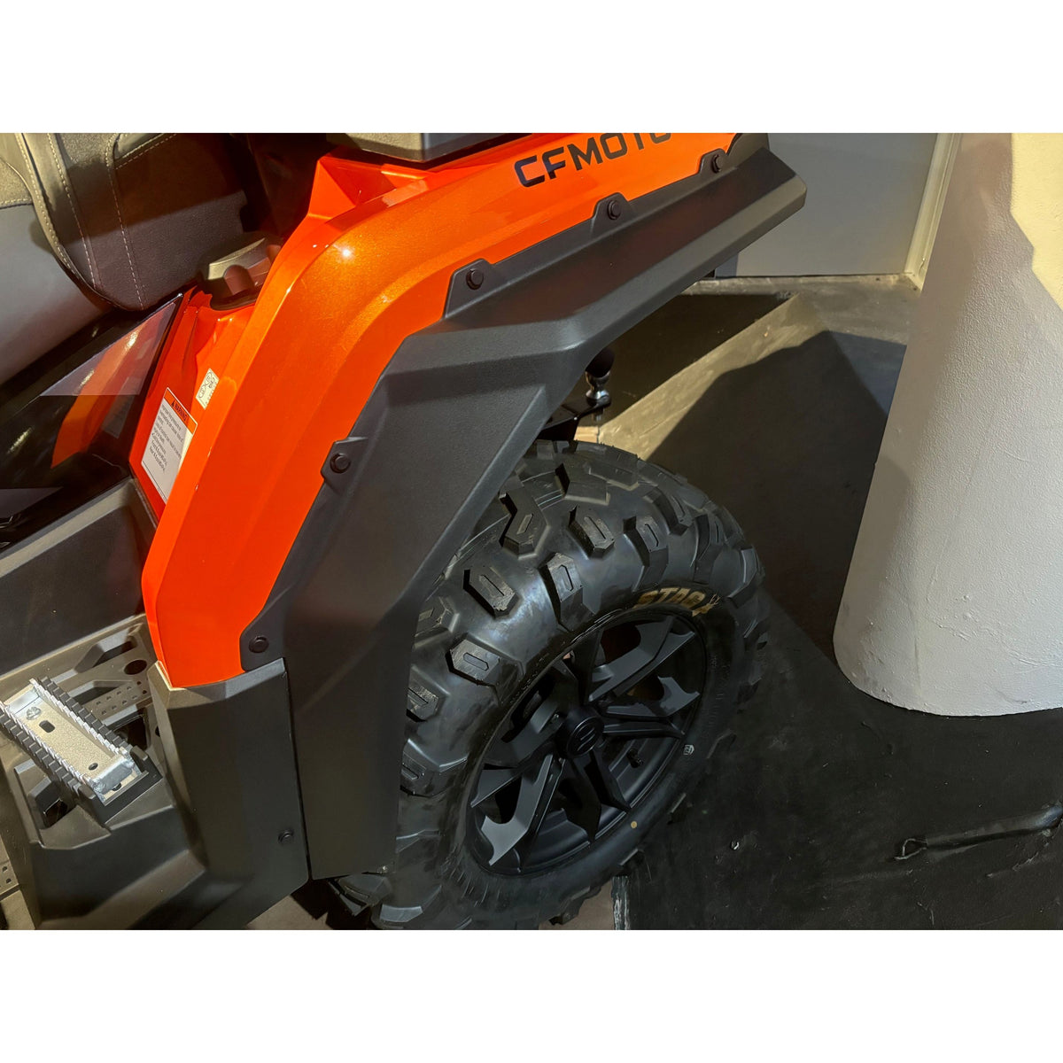 Cforce 1000 Skärmbreddare Vänster bak - ÖREBRO MC SERVICE