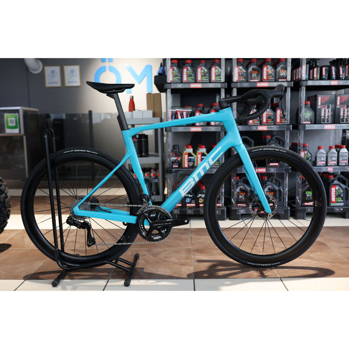 DEMO BMC Roadmachine 01 TWO, Dura Ace, Landvägcykel 2024 - ÖREBRO MC SERVICE